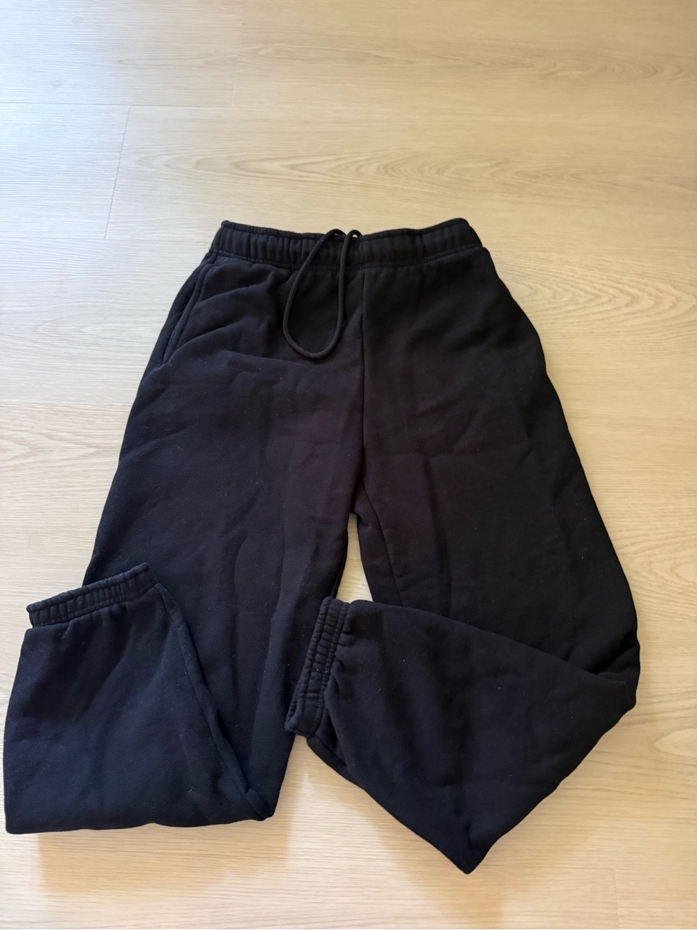 Aritzia TNA cozy sweatpants